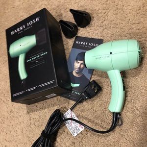 Harry Josh Pro 2000 blow dryer